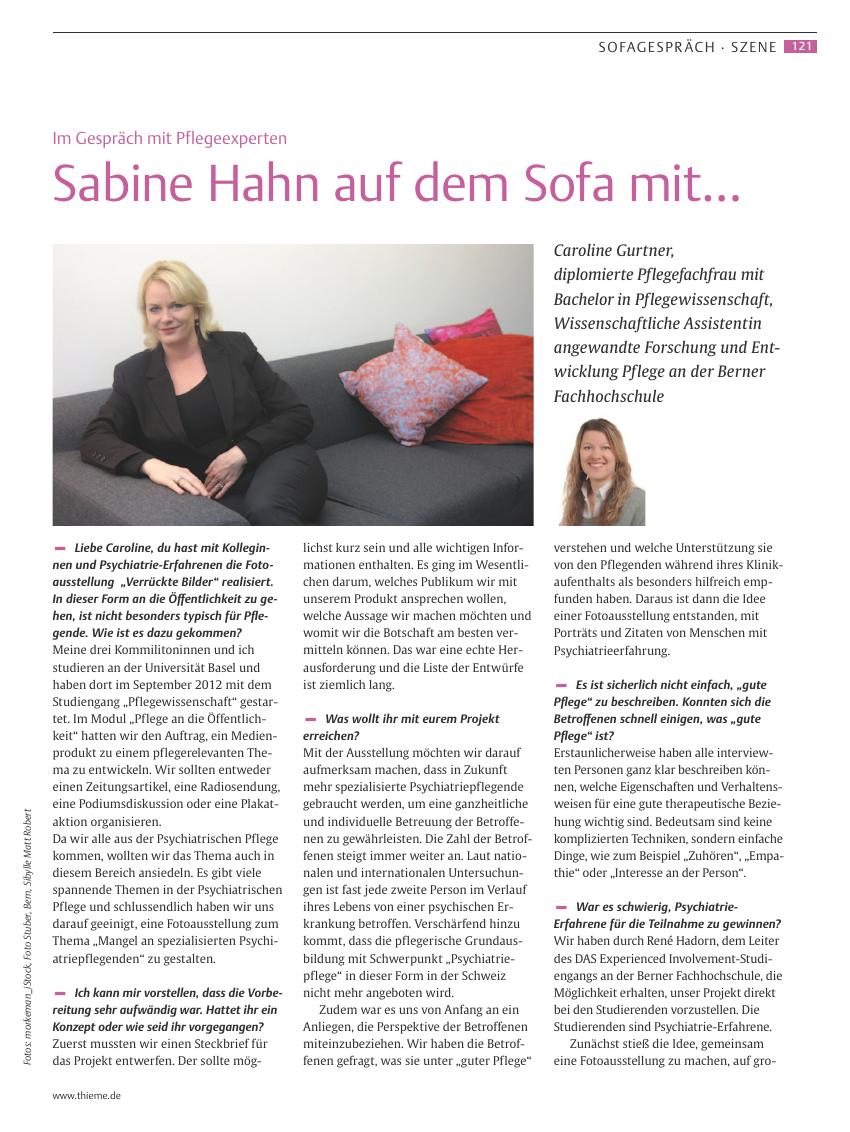 Vorschauseite 1: Sabine Hahn auf dem Sofa mit…