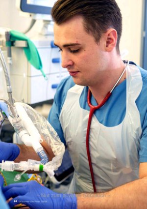 Vorschauseite 1: Pflege kann – das System muss nachziehen