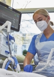 Vorschauseite 1: Nosokomiale Infektionen bei Intensivpatienten mit COVID-19: Personalschlüssel für die Reduktion entscheidend