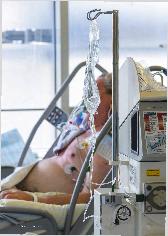 Vorschauseite 1: Infektionen älterer Intensivpatienten: Intensivmedizinische Besonderheiten
